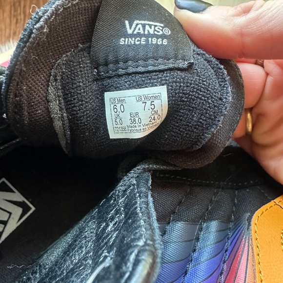 NWT • Vans • SK8 HI Reissue • Black + Rainbow • Size Women’s 7.5 - Picture 10 of 16
